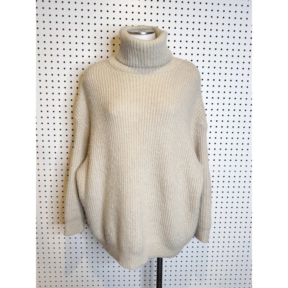 In Loom | Oversized Fit Cozy Cream Turtleneck Chunky‎ Knit Sweater S/M